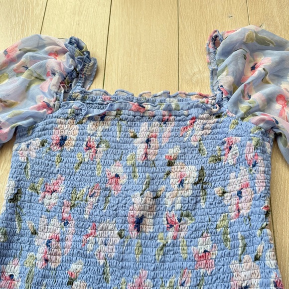 Abercrombie & Fitch Smocked Puff Sleeve Floral Midi Dress in Blue Size XLT - Picture 4 of 11